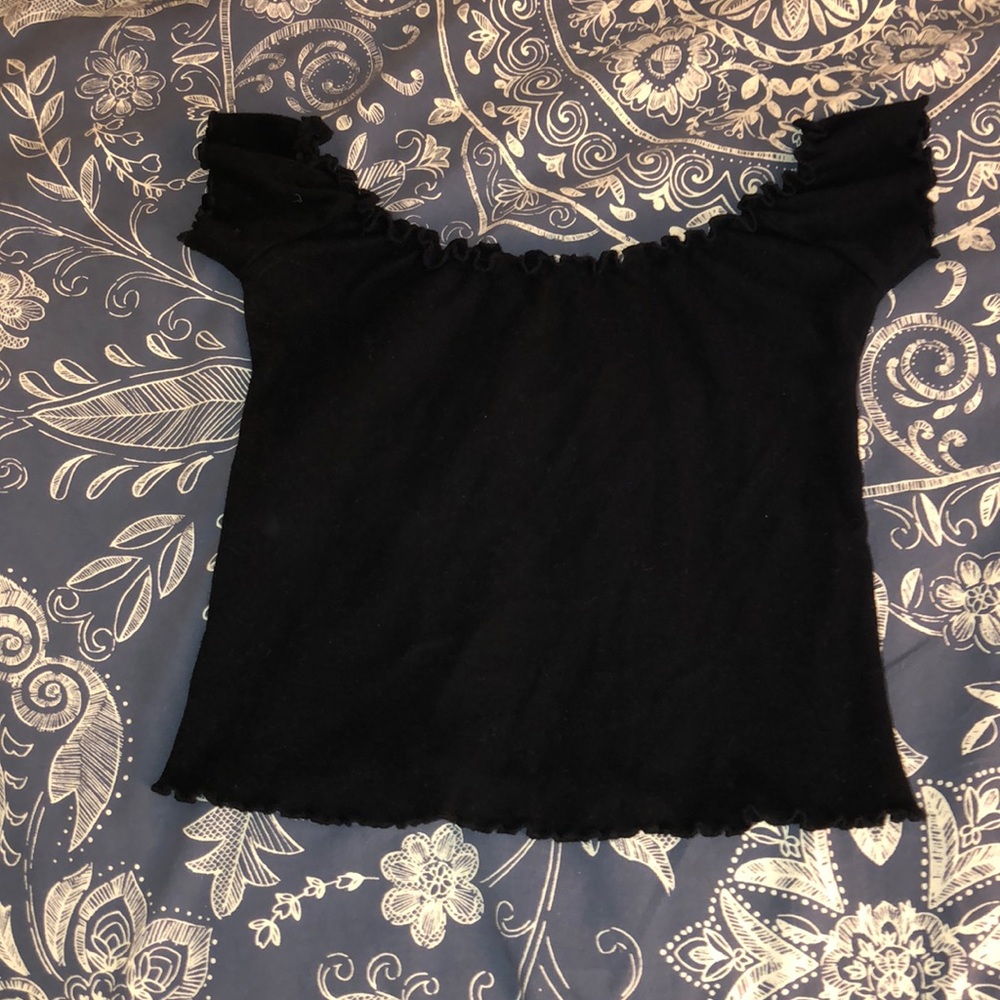 Brandy Melville Off the Shoulder Short Sleeve